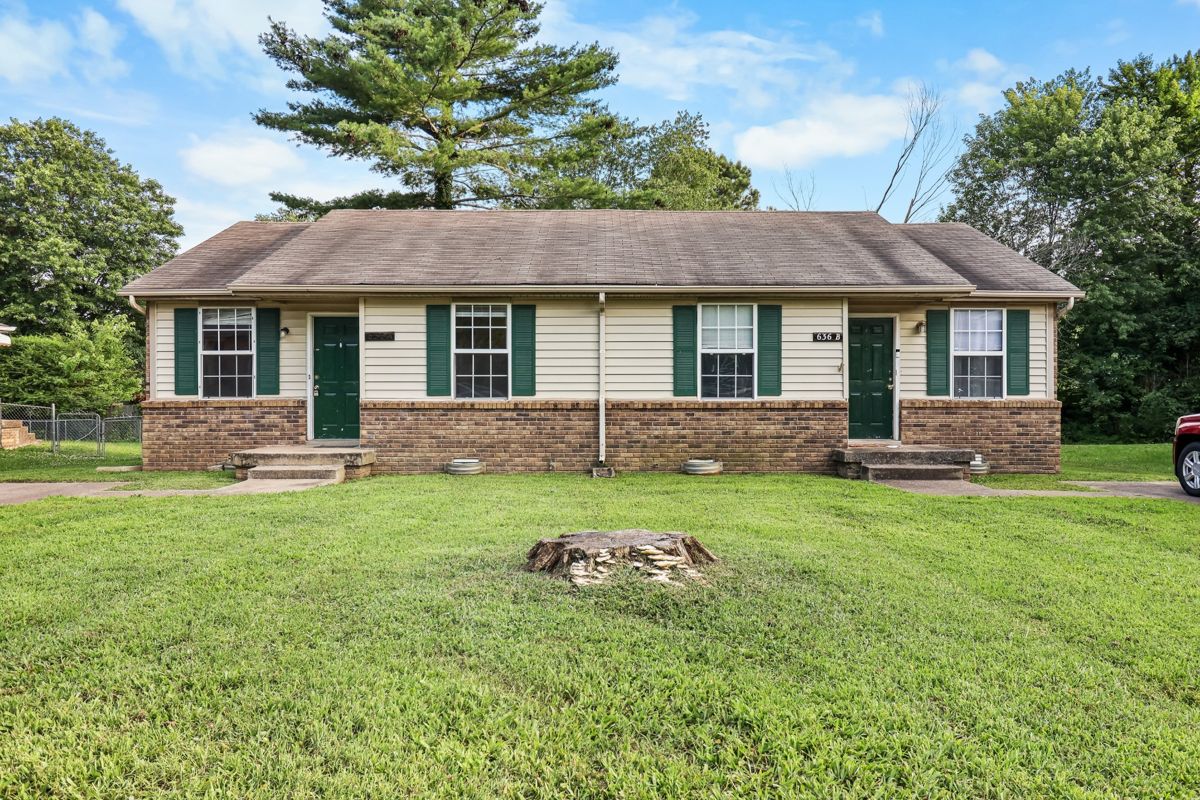 Duplex in Clarksville